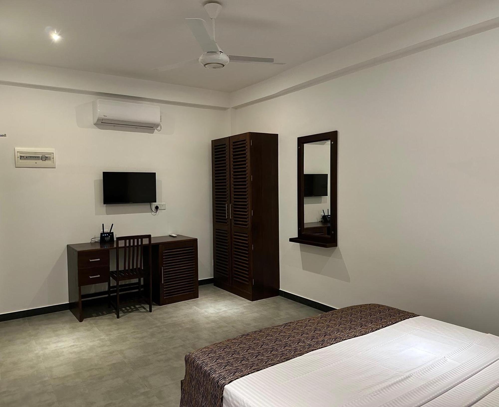 Cocos Polhena Hotel Matara Exterior foto